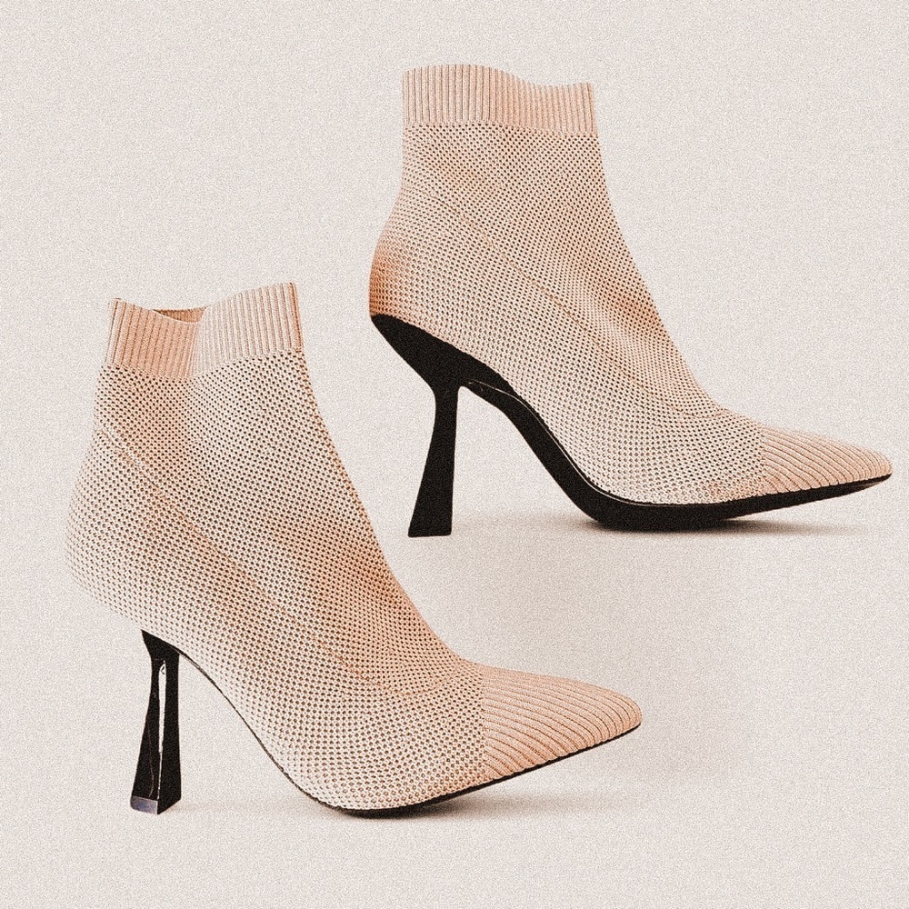 Marc Fisher nude Umair Pointed Toe knit flared heeled sock booties sz 6.5